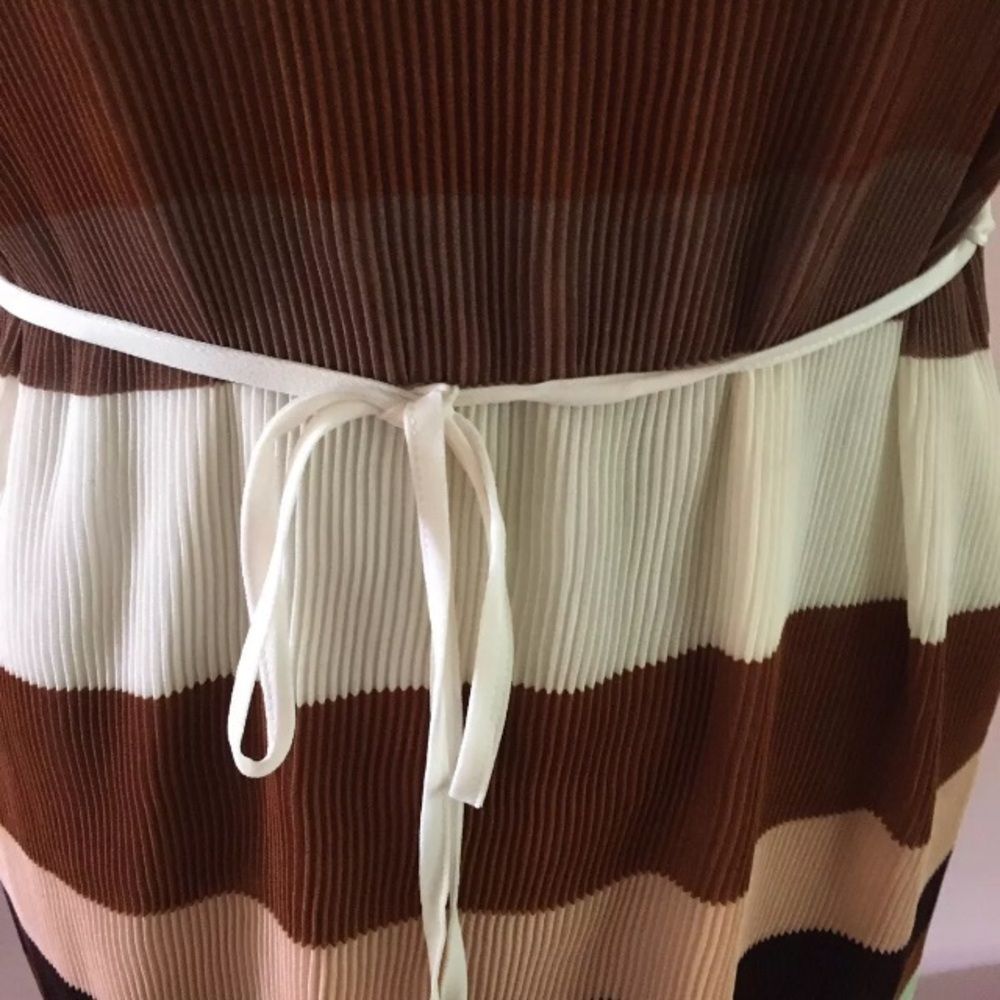 H&M Dress Striped Pleated Chiffon Sleeveless Size 4 Cream Brown Office Party - Picture 7 of 10